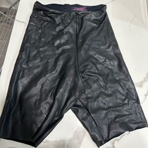 Commando Faux Leather Bike Short Size Small